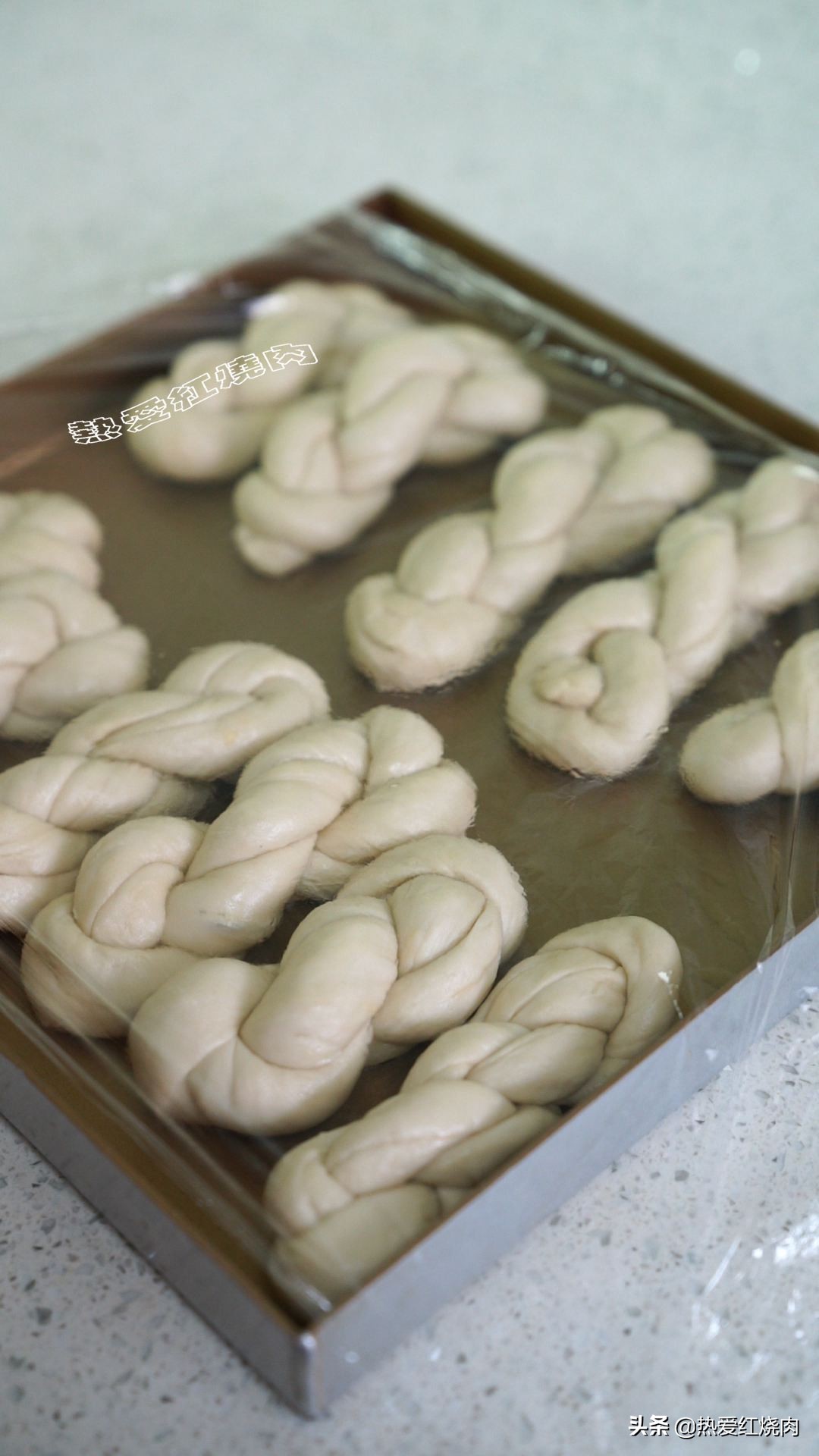 面粉别总是蒸包子,面粉加鸡蛋蒸馒头最简单的做法