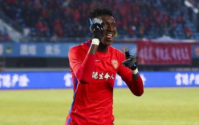 在足球俱乐部进一个球多少钱,在足球俱乐部踢球多少钱