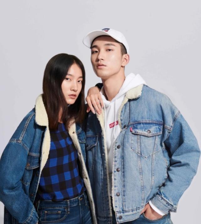 气质女神范轻熟风炸街牛仔外套,女神们牛仔外套这样穿