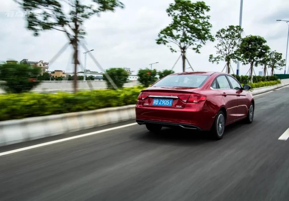 帝豪gl10万公里多值得买吗,为啥说吉利帝豪值得买