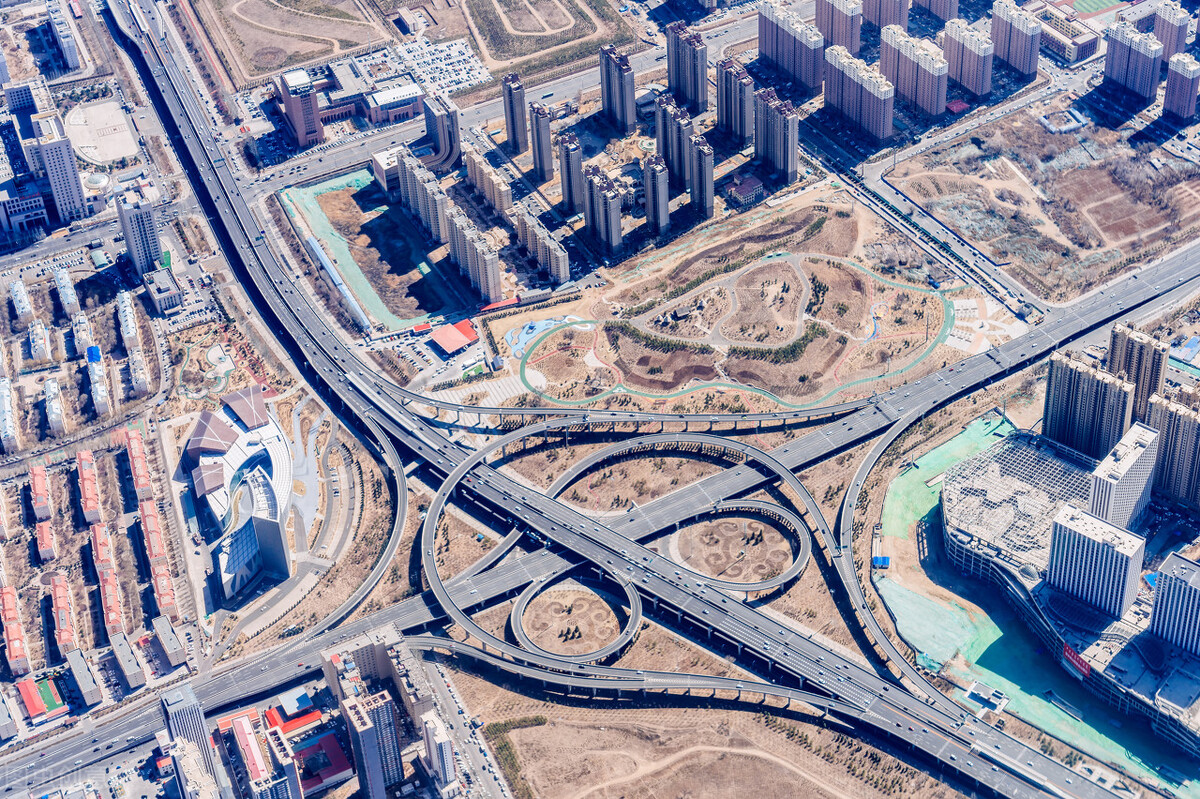 商业综合体带动周边房价,商业发展带动城市片区发展