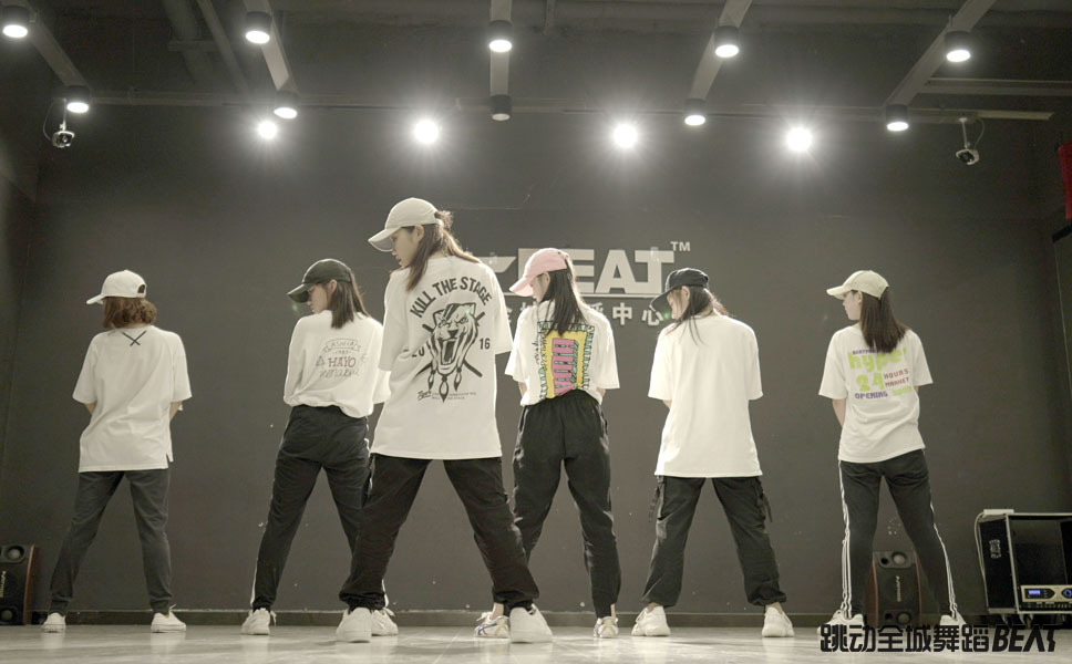 初学舞蹈是应该先练什么,初学舞蹈先学会这几个脚步