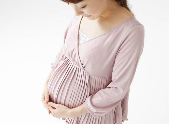 怀孕6周胎停孕囊会自己掉下来吗,怀孕10周hcg下降到多少才考虑胎停