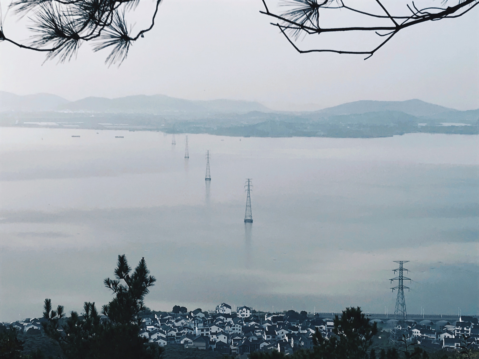 姑苏人都不知道的轻徒步道，穿越万亩茶园，将苍茫的太湖尽收眼底