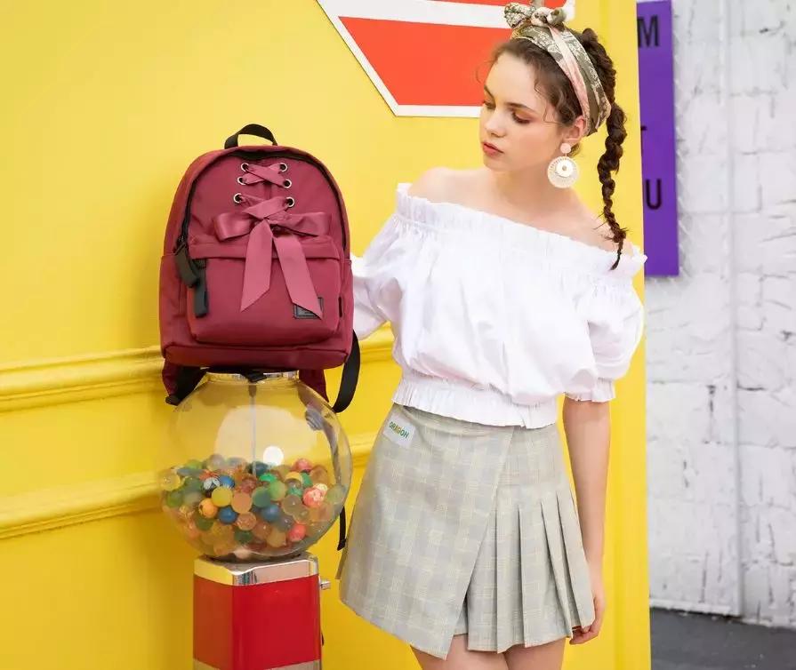 百搭通勤双肩包,这款双肩包是百搭神器