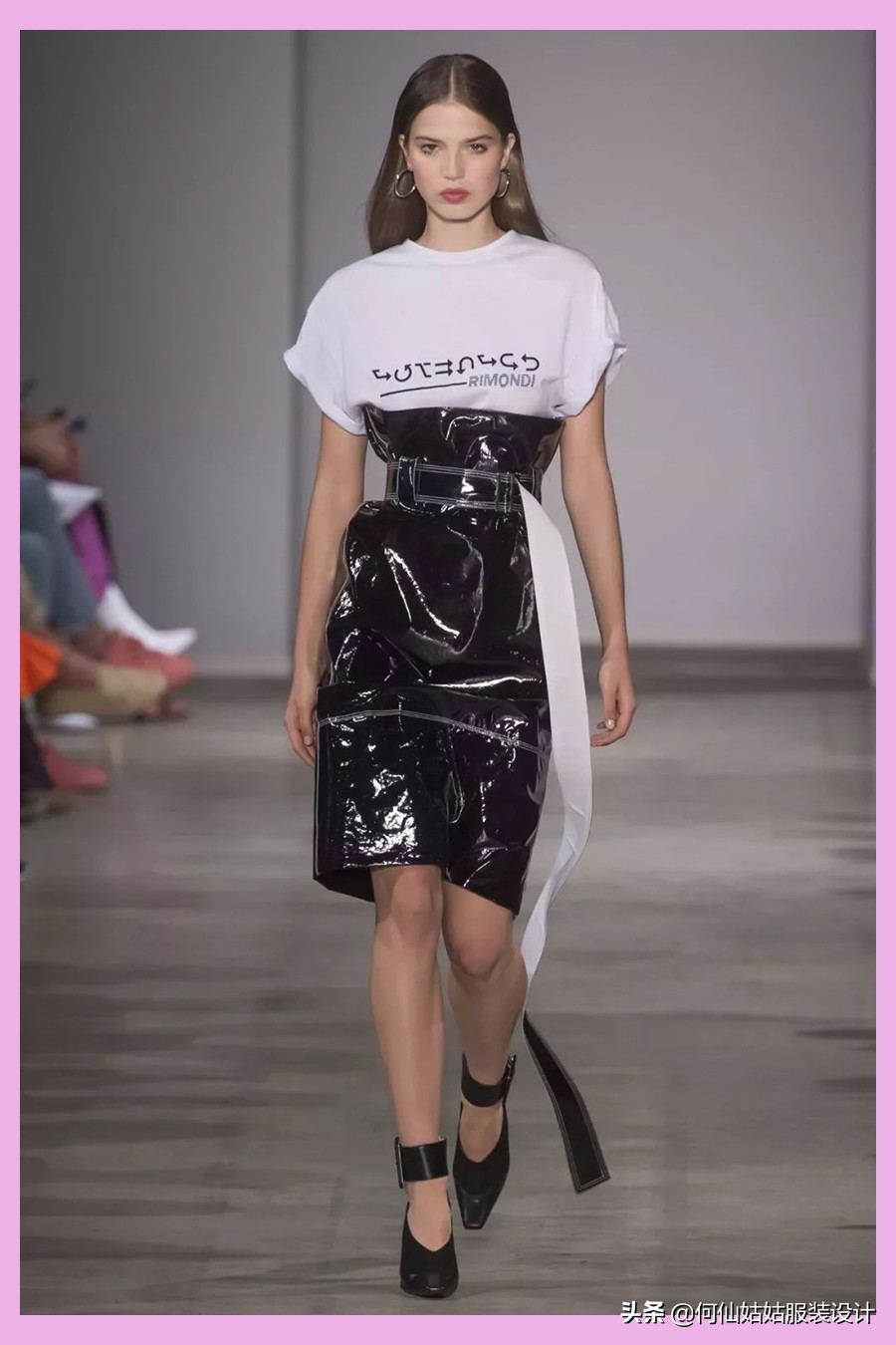 一次性雨衣也穿的很好看,雨衣可外穿