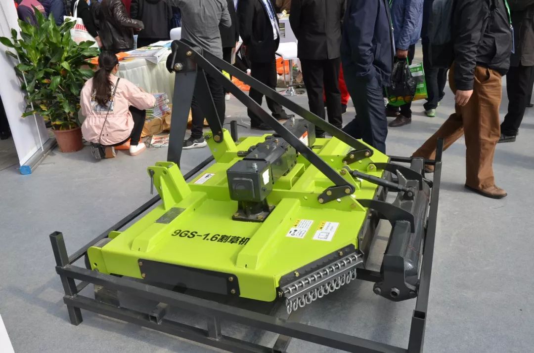 中农博远玉米机视频,中农博远智能农机装备建设项目