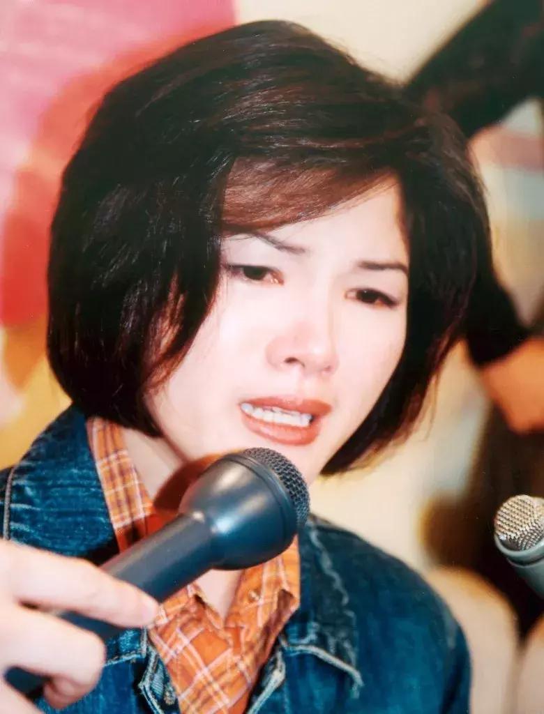 那个曾经最美亚洲小姐的人生真像过山车啊