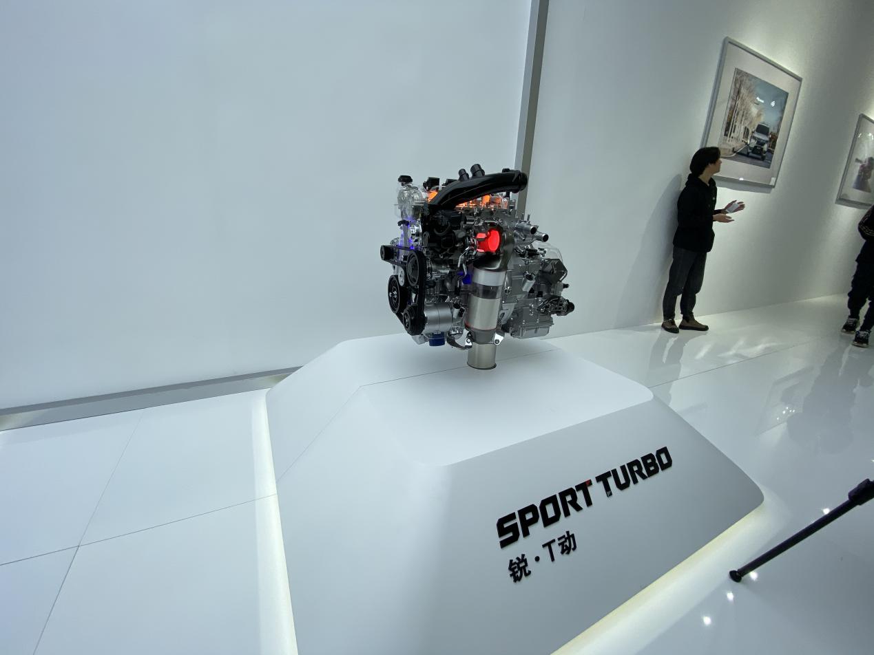 本田皓影1.5豪华版直播,本田皓影16.98万元的车型啥颜色