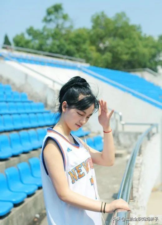 多名女大学生被“聊骚”后,教科书般自卫:自渡的底气来自好教养