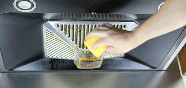 油烟机不用手擦哪里脏喷哪里,家里油烟机油污难清理