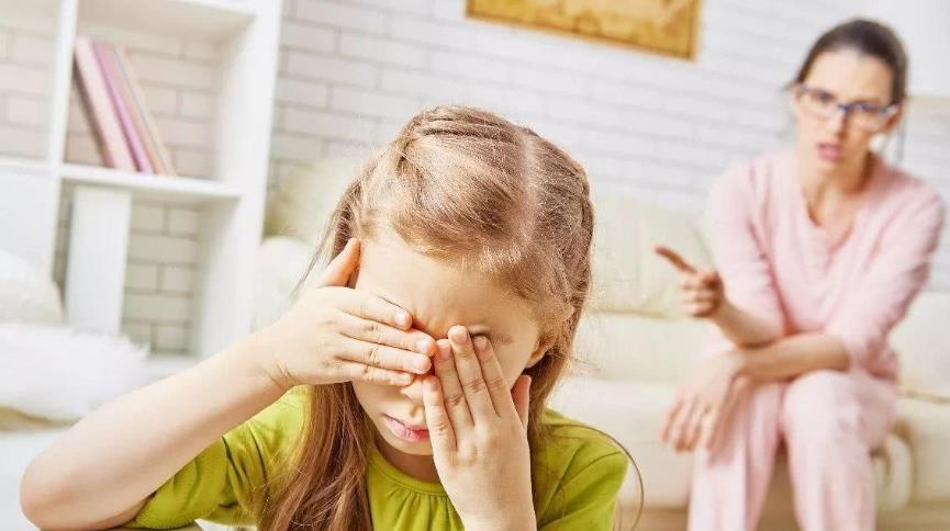 孩子屡次偷拿钱家长该如何处理,孩子在家偷拿钱屡教不改怎么办