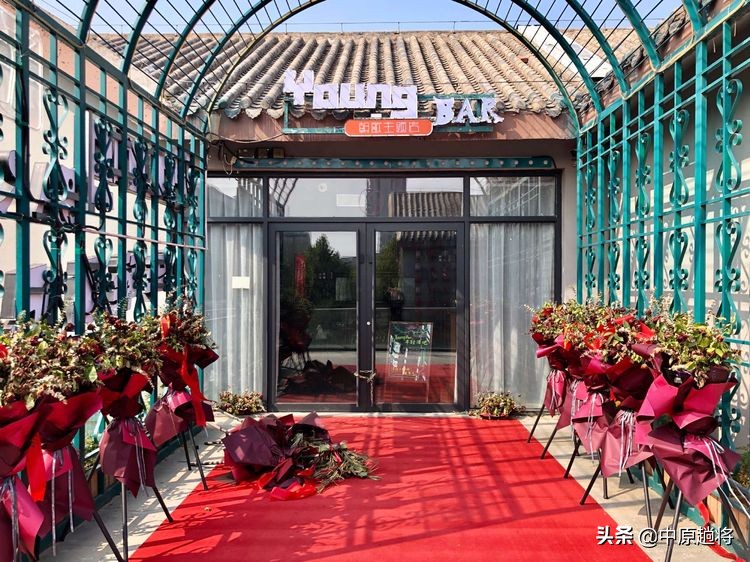 鹤壁朝歌人文小镇怎么样,鹤壁朝歌里小吃街