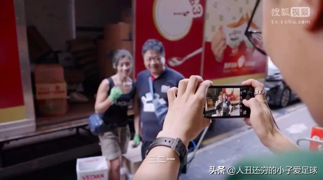 从一夜爆红到被疯狂质疑,香港罗拉搬运工