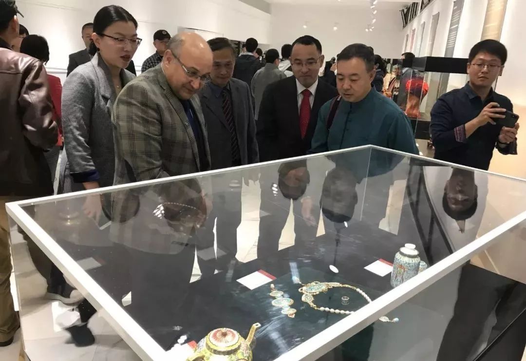 马踏飞燕是什么时期的雕塑作品,马踏飞燕铜奔马简介