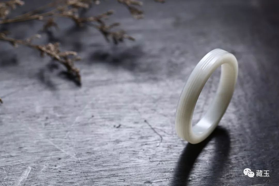 他用两年的时间,结缘一条和田玉手镯!