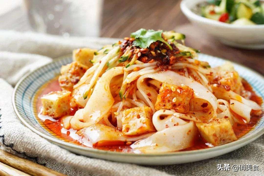 凉皮的浆要调到多少才柔软劲道,正宗凉皮制作全过程及配方