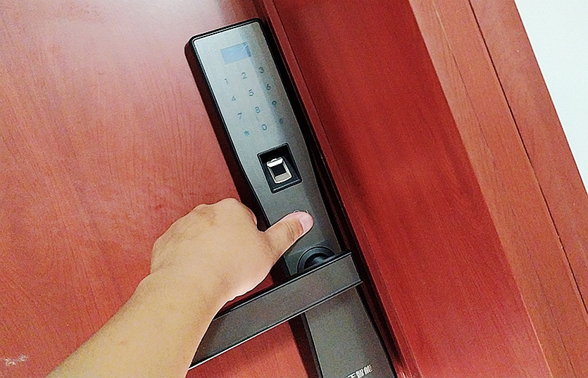 方正老款智能锁指纹锁,振兴安防智能锁好吗