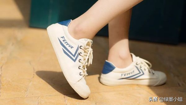 欧阳娜娜同款鞋子匡威,欧阳娜娜一共有匡威的多少鞋