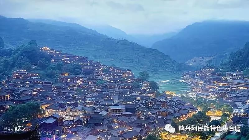 和苗寨姑娘来一次美丽的邂逅