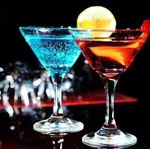 怎样调制鸡尾酒最好喝,调制鸡尾酒都要买什么