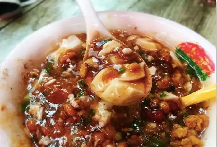 我在2018年的网红美食堆里，精挑出了这23家火爆的店给你！