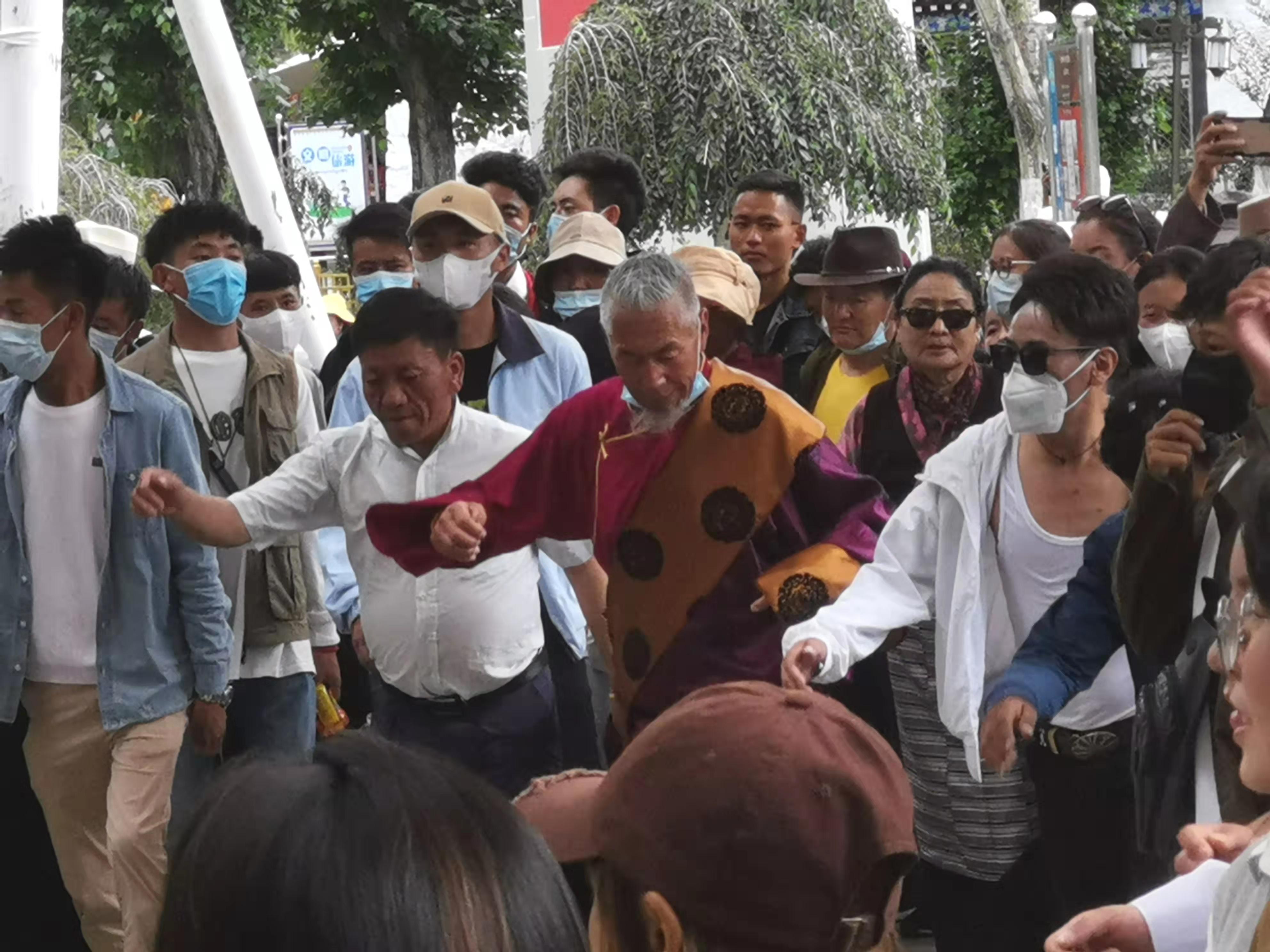 西藏拉萨这个城市好吗,拉萨市区是什么样的地方