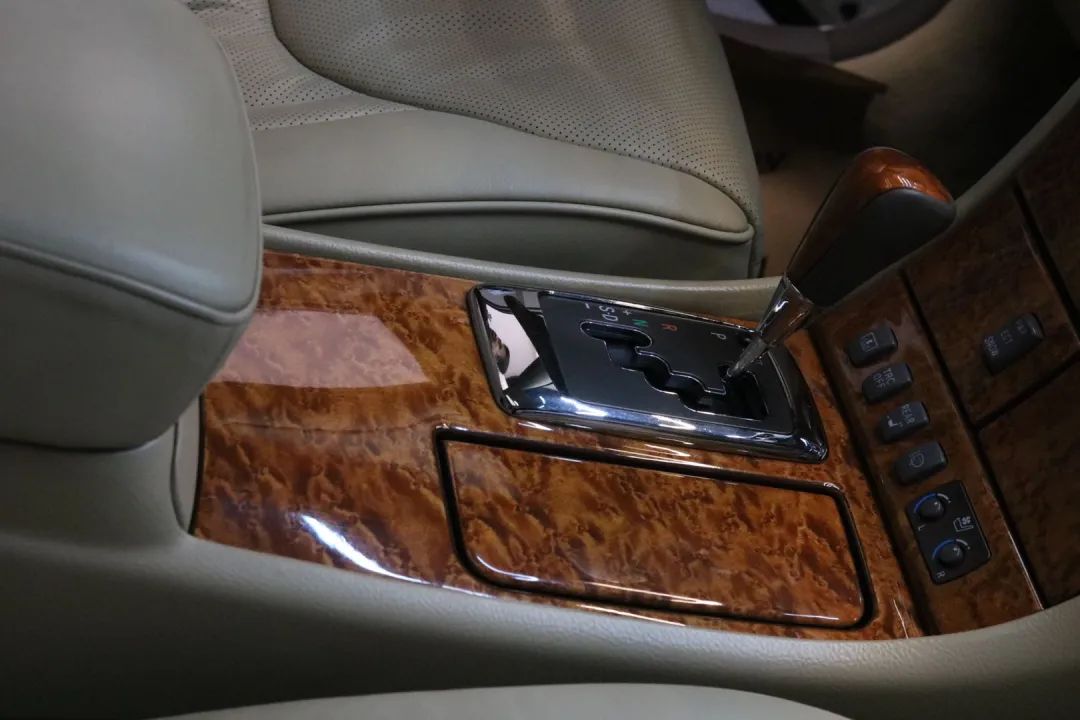 怪兽修车:翻新一辆2005年凌志LS430,当年百万经典车,满血复活