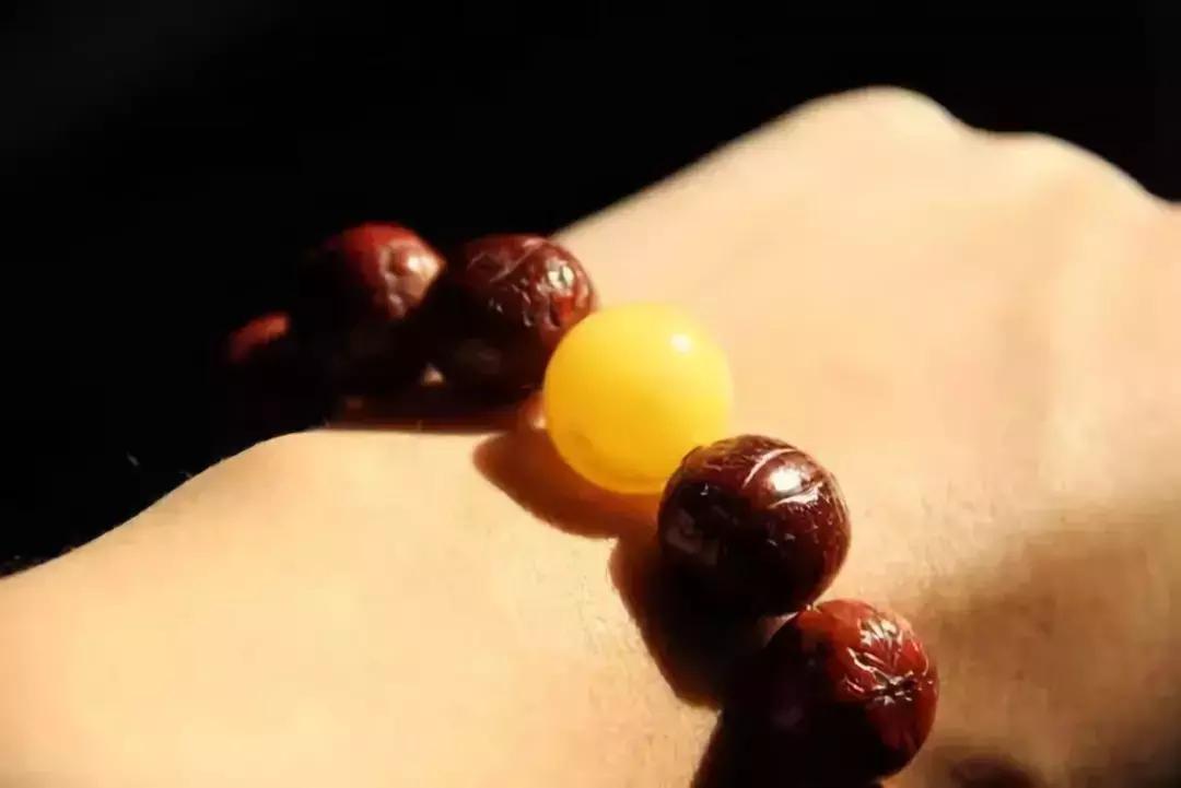 凤眼菩提漏眼了还值钱吗,凤眼菩提如何保养不漏眼