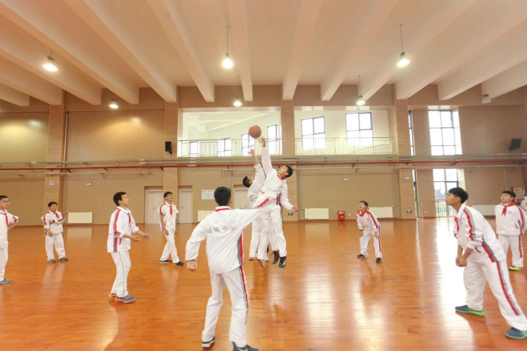 超银学校究竟是什么样的？聆听专家，家长和孩子们的声音