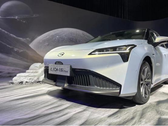 广汽埃安splus网约车版实测,广汽埃安aions网约车和ia5