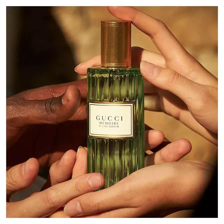 冬季穿这3个流行色,2021秋冬流行色来了超美超高级