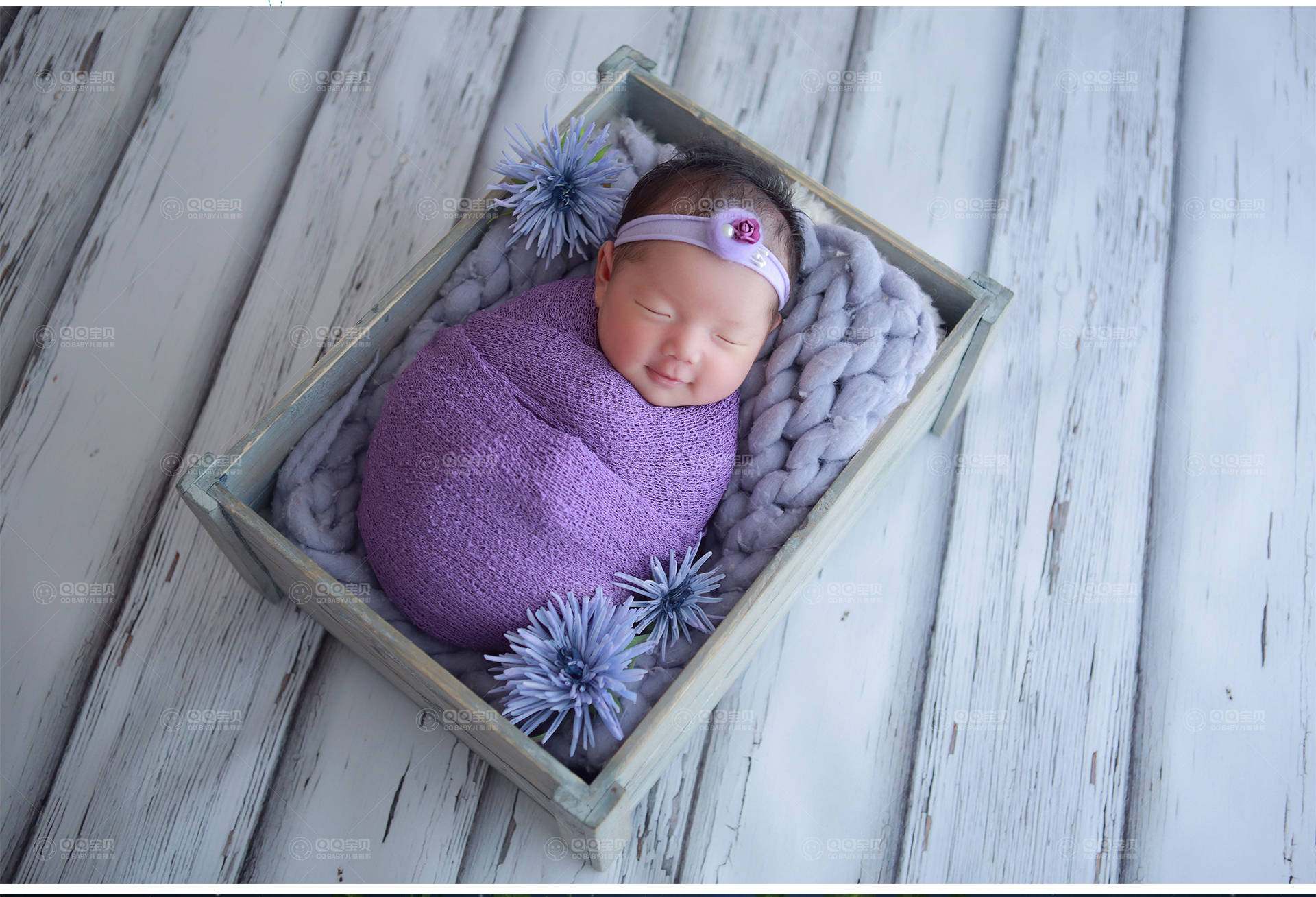 哭闹拍百天照,百天孩子照相后哭闹是怎么回事