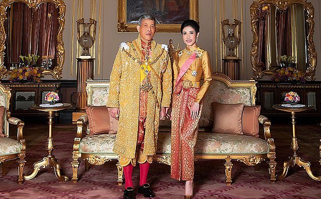 泰王加冕大公主,泰王大小公主美照