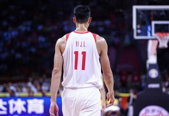 易建联最近新消息视频,易建联最近的视频