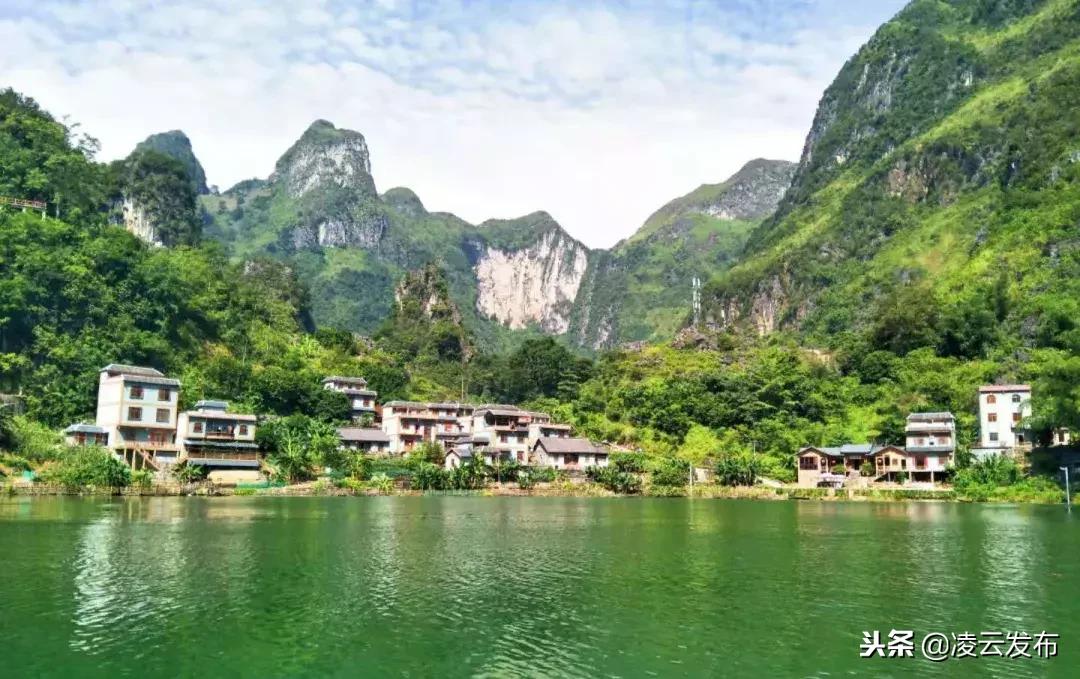 浩坤湖人间仙境,浩坤湖风景区旅游攻略