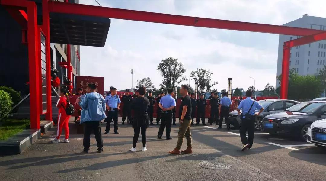 华润一天开俩盘，有的业主直跺脚，有的业主蹦高高