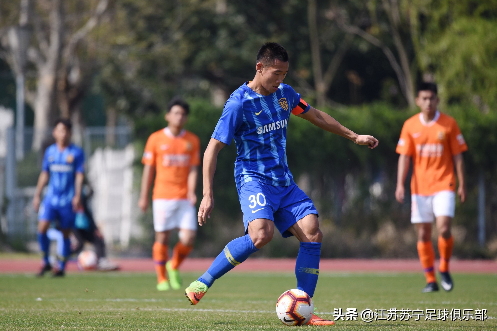 江苏苏宁张凌峰,张凌峰江苏足球视频