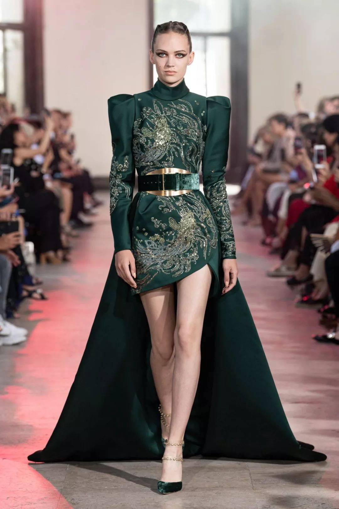 高定eliesaab刘亦菲,eliesaab高定仙女裙