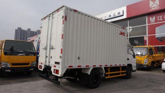 江铃顺达国五能跑多快,最新款江铃顺达排半3.3米