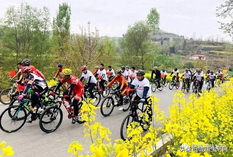 我叫成县，这是我2019年的自拍照