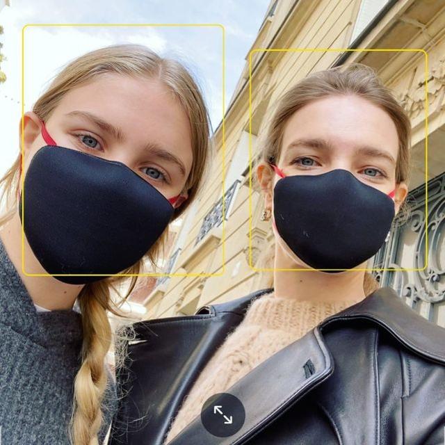 38岁LV太子妃情商高！和准婆婆合照自己素颜当陪衬，老公咋不爱？