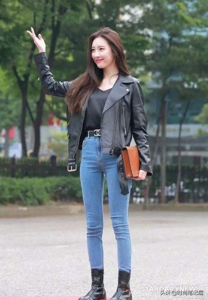 裙子秋冬款搭长筒靴,裙子秋冬款配长筒靴