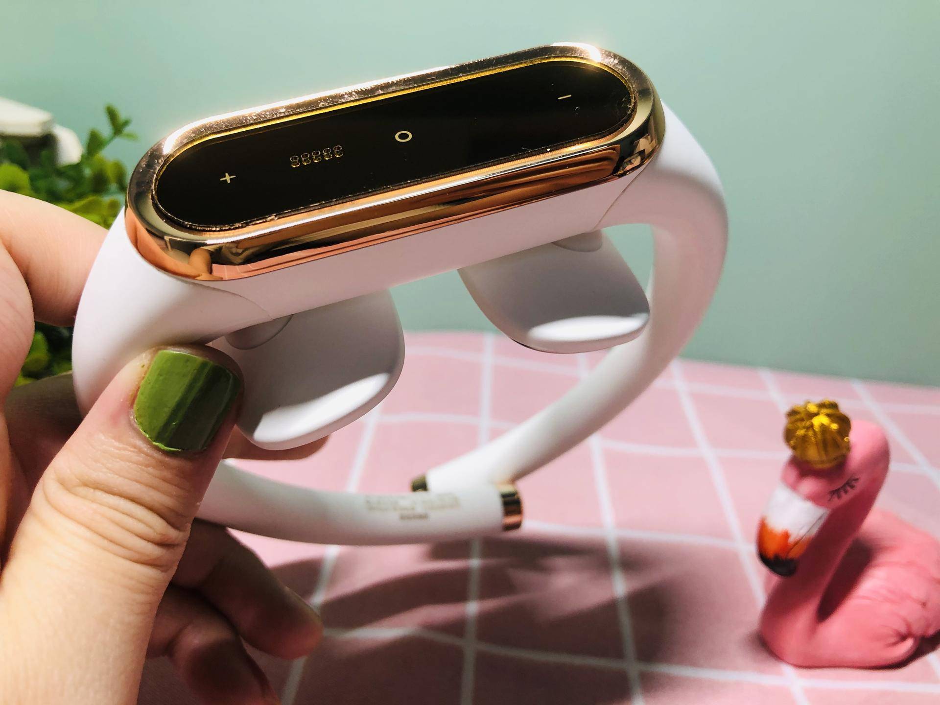 给颈椎来个SPA,越按越轻松——人与物AM2011颈椎按摩器深度测评