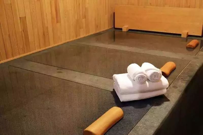 鍙板寳101w閰掑簵,鍙板寳璺ㄥ勾101闄勮繎閰掑簵