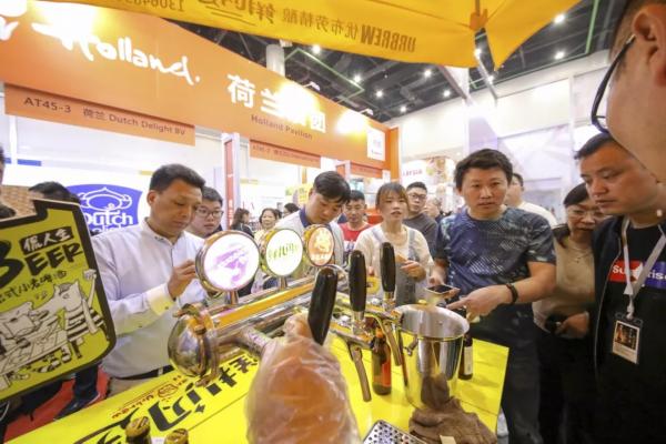 一大波美食正向你靠近,一大波美食来临