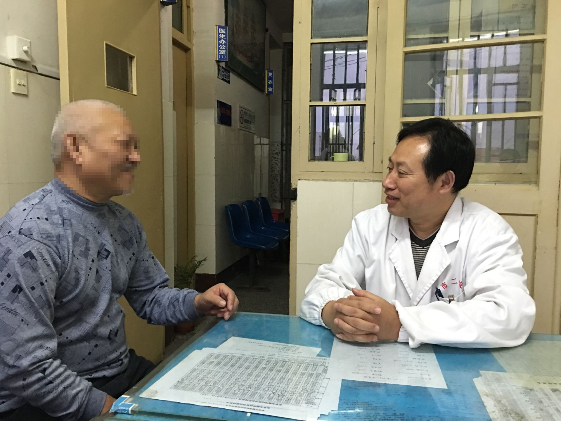 绮剧鐥呭尰闄㈢殑鐧借。澶╀娇,绮剧鐥呭尰闄㈢殑娓╂殩浼樼浜嬭抗