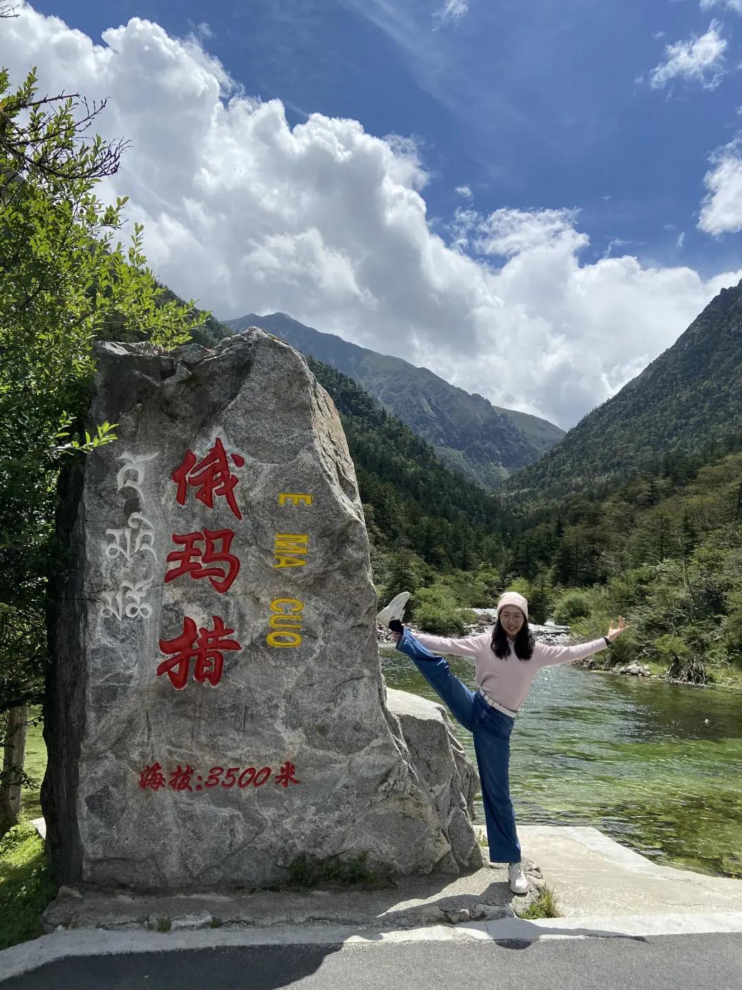 膝盖感觉冒凉气有点疼怎么回事,膝盖嗖嗖的疼怎么回事