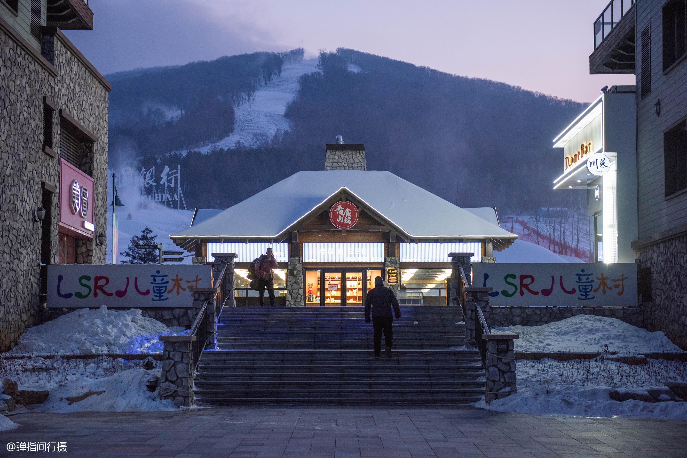 中国室内冰雪滑雪场,中国全年可以滑雪的滑雪场