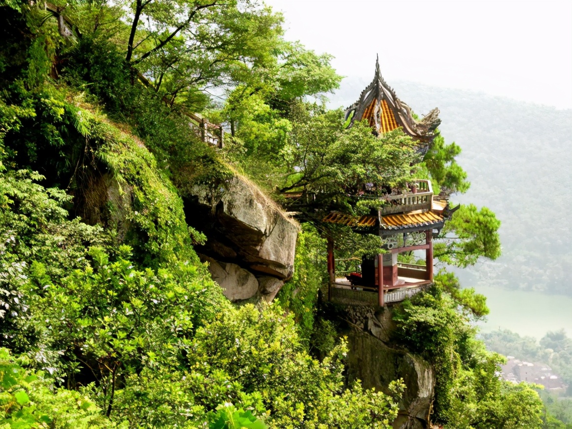 昆明市a级旅游景区有哪些,昆明旅游4a级景区有哪些